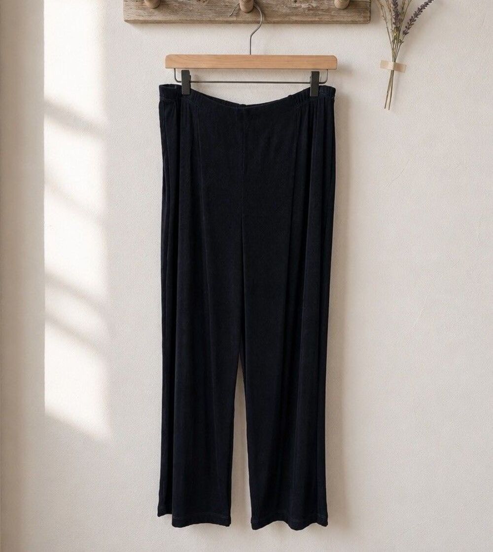 Chico’s Travelers Size 3 (XL) Short Dark Navy Wide Leg Pull On Pants Stretch USA